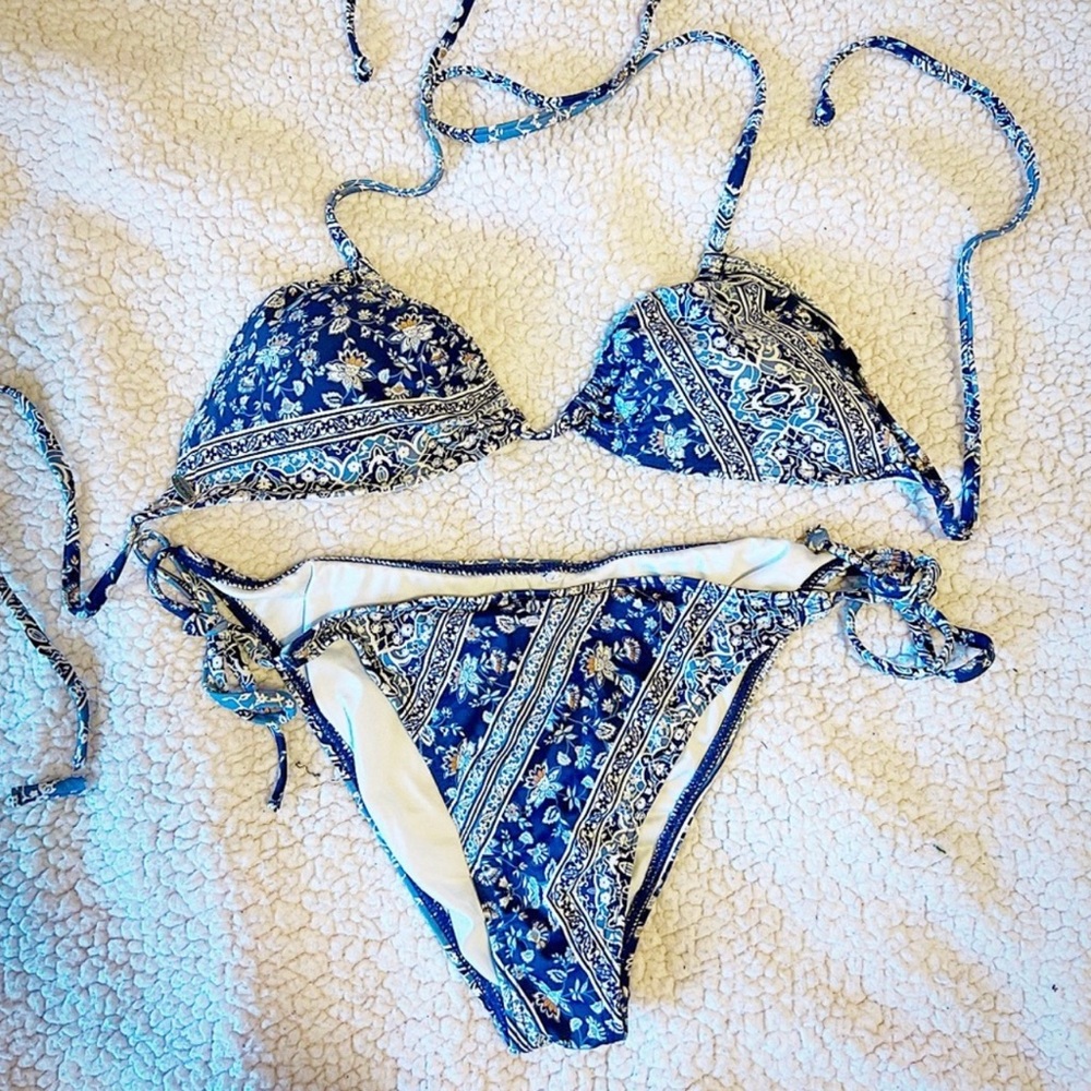 Swim bikini and bottom set
